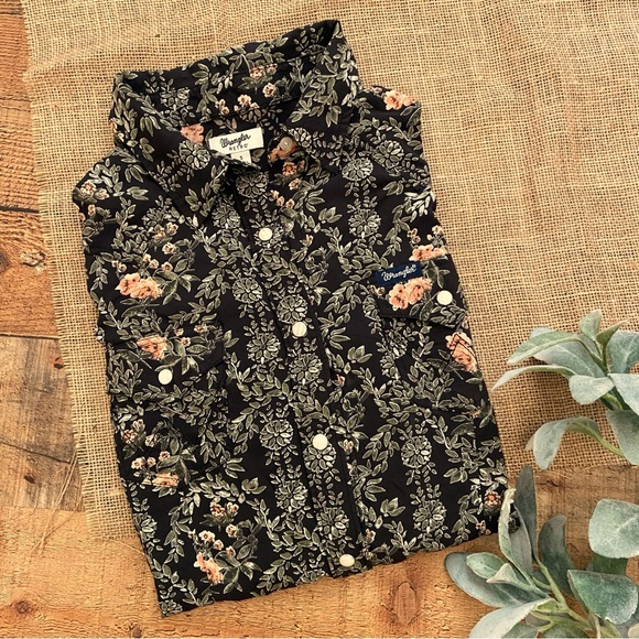 Wrangler Retro Western Green/Black Floral Pearl Snap Shirt - Picture 9 of 12